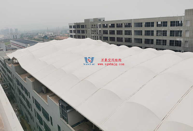 浙江真愛毯業(yè)科技有限公司廠房三屋面膜結(jié)構(gòu)工程完工大吉！