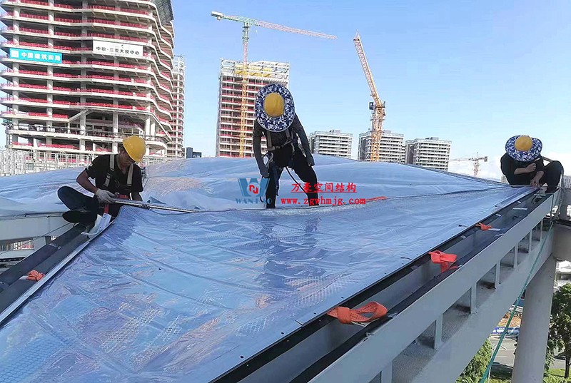 縱使烈日炎炎，腳步從未止歇！海南這個ETFE氣枕膜項目施工進度有最新消息