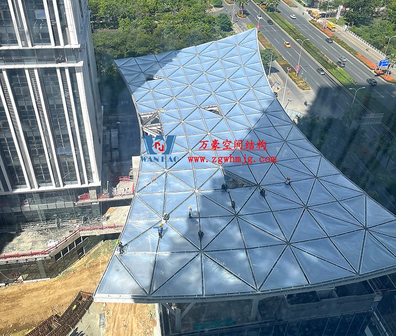 縱使烈日炎炎，腳步從未止歇！海南這個ETFE氣枕膜項目施工進度有最新消息