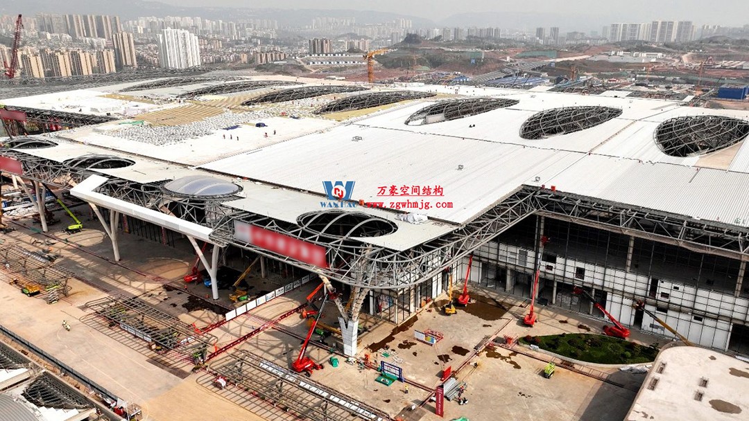 重慶東站站房正在加速建設(shè)，全力繪就項目新篇章